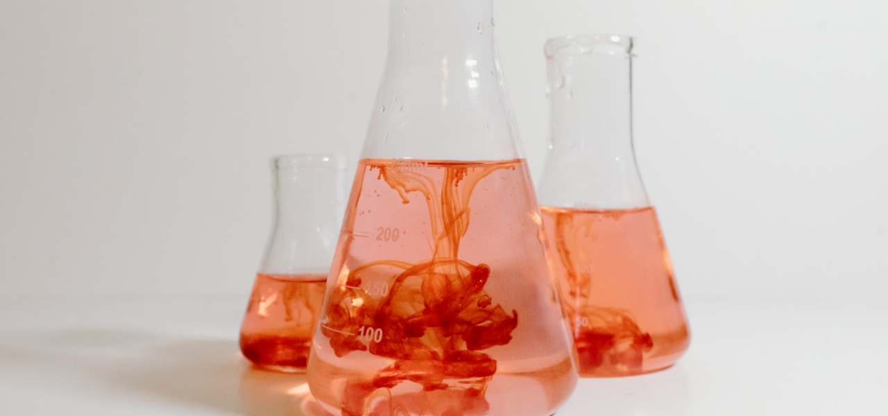 İdrarda Kan Görmek: Mesane Kanserinin Habercisi Olabilir mi?